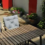 Huebsche Ruhige Wohnung Im Viertel